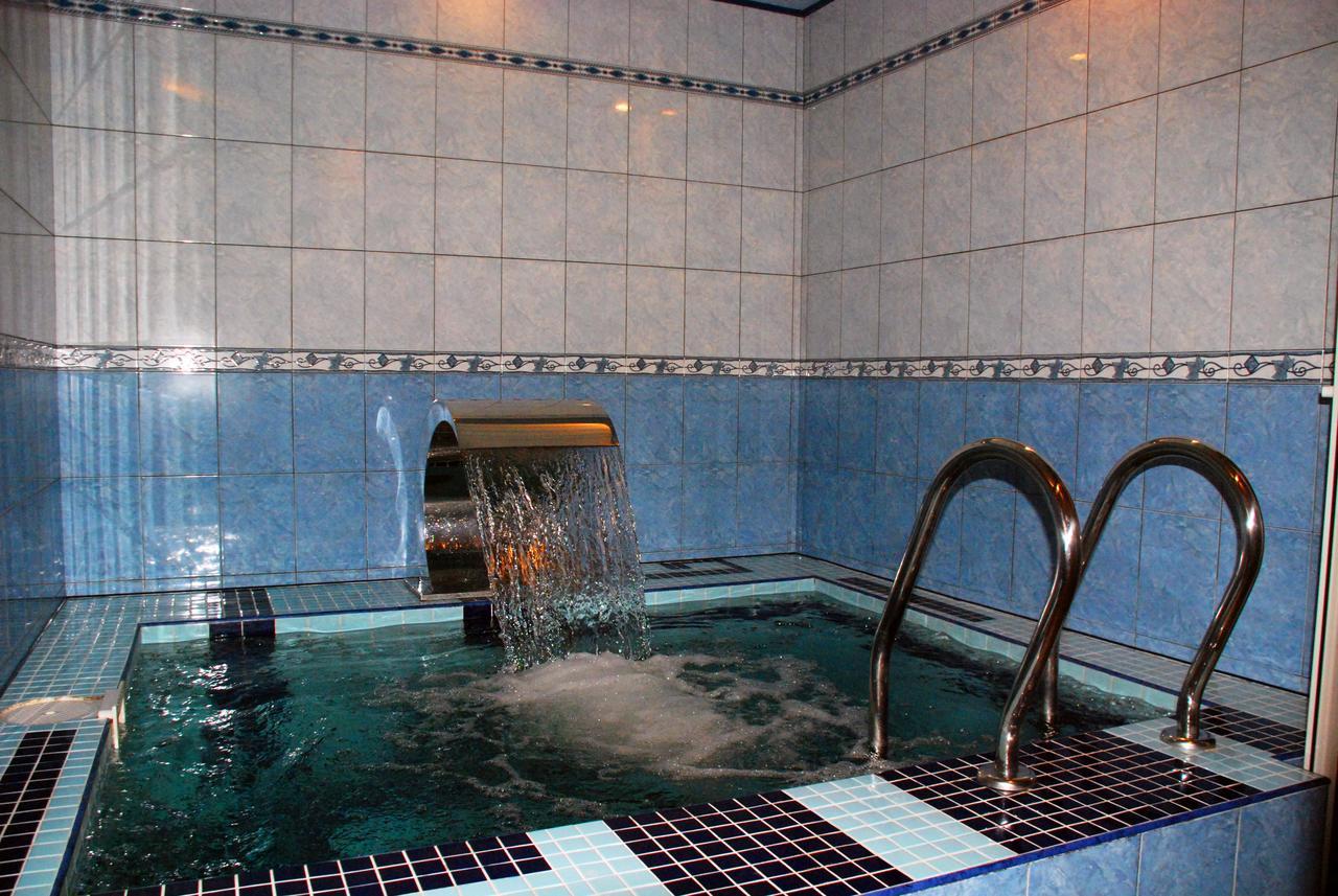 Argo Premium Hotel Лвив Екстериор снимка